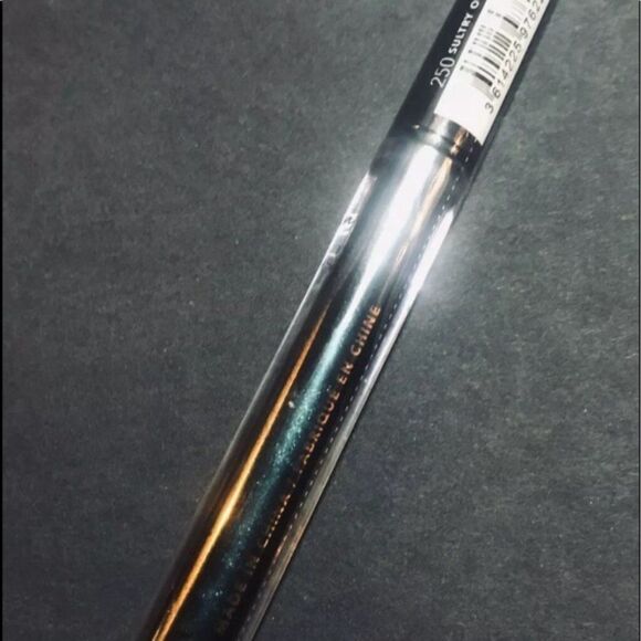 Rimmel Edition Holo Metallic Lip Alloy Obsidian Limited Edition - Picture 4 of 8